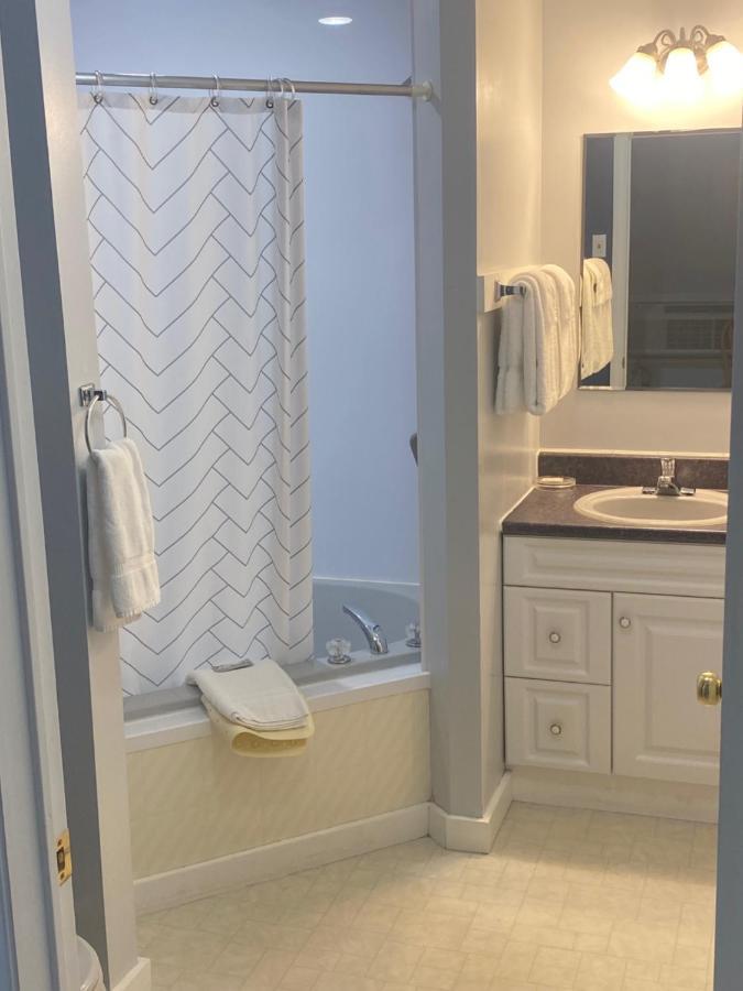 Acadia Village Resort 엘스워스 외부 사진